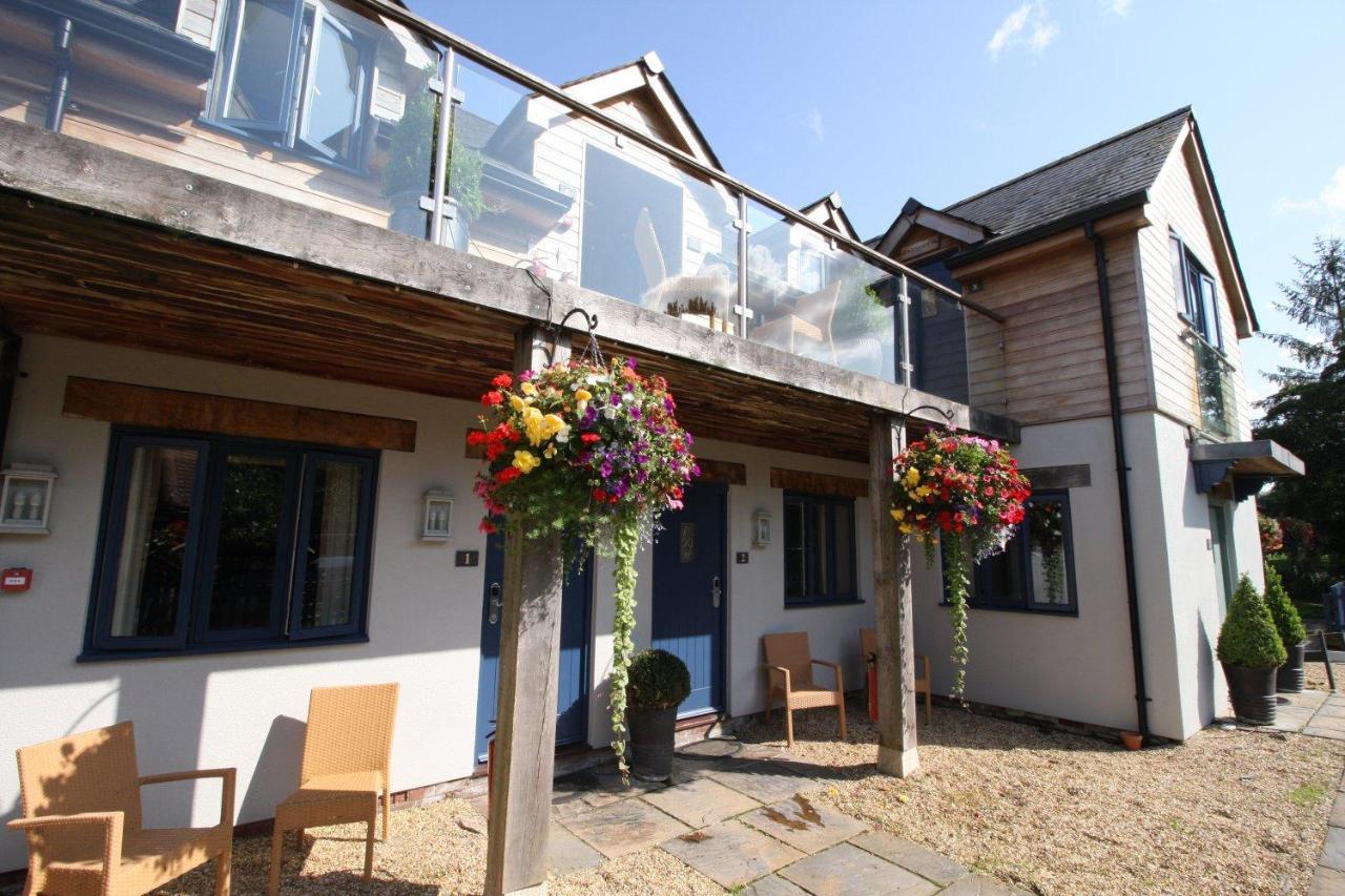 The Sun Inn Swindon Esterno foto