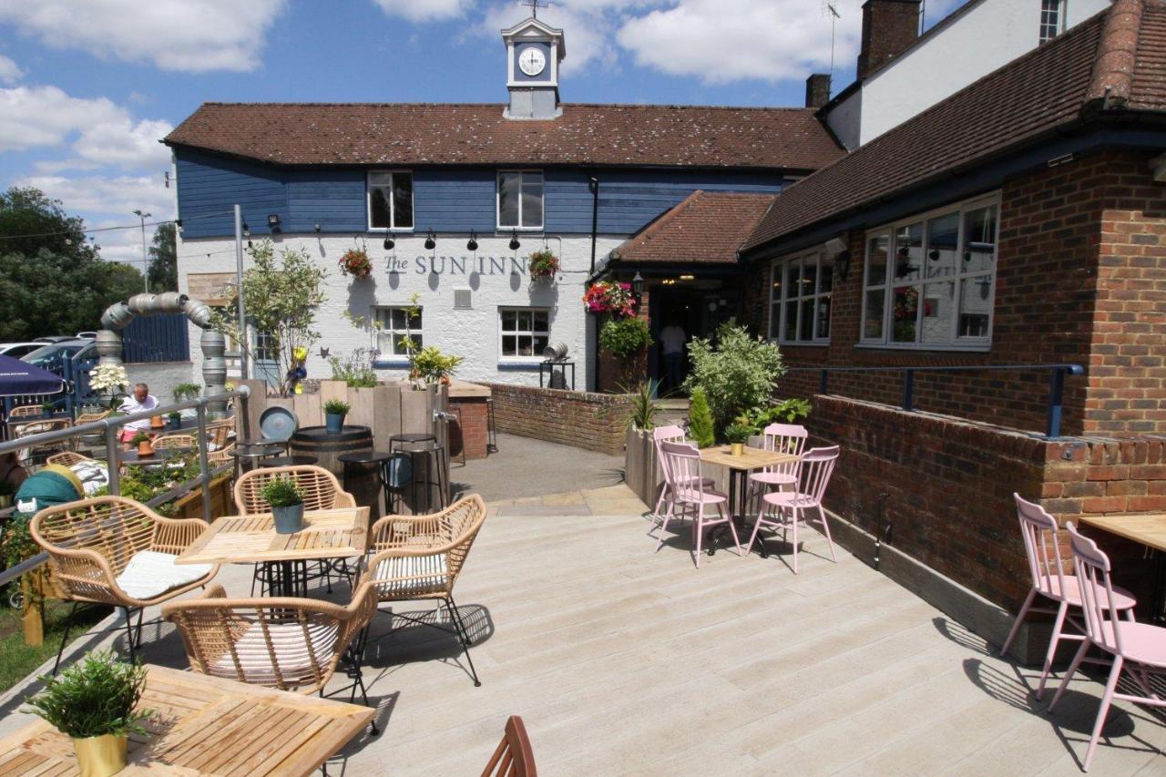The Sun Inn Swindon Esterno foto
